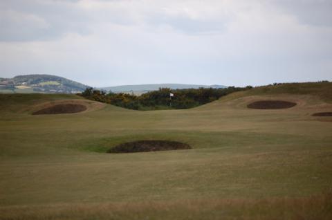 standrews8eyesnosebunkers.jpg standrews8eyesnosebunkers.jpg